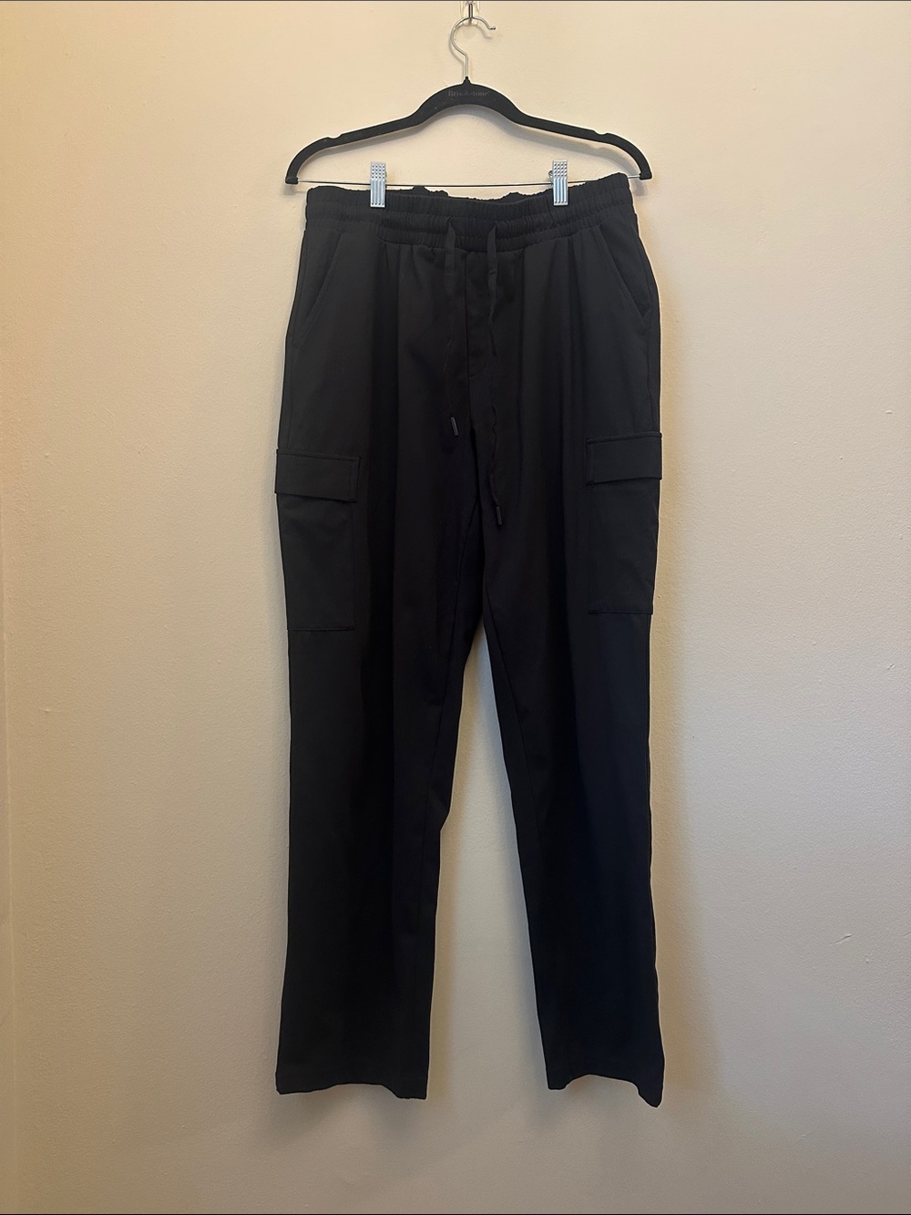 Mondetta Performance and Luxury Black Cargo Joggers with Drawstring Waist Sz L